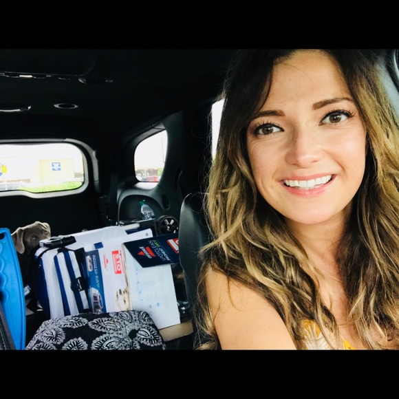 Meet your Posher, Jessica - Picture 1 of 1